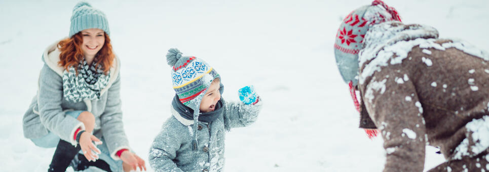 Famille activités jeux hiver